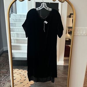 Elegant Black Velvet Dress
